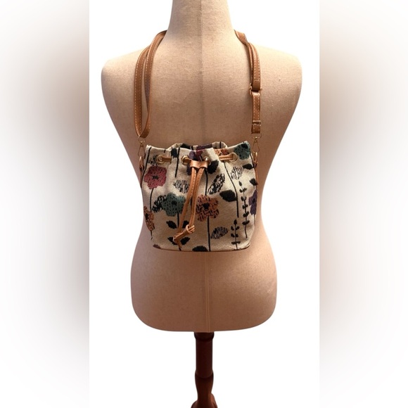 Floral Pattern Fabric Drawstring Small Beige Bohemian Bucket Bag - Picture 9 of 10